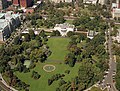 White House overview in 1984 with the Old Executive Office Building (green roof) in the left and the Lafayette Park in the background.